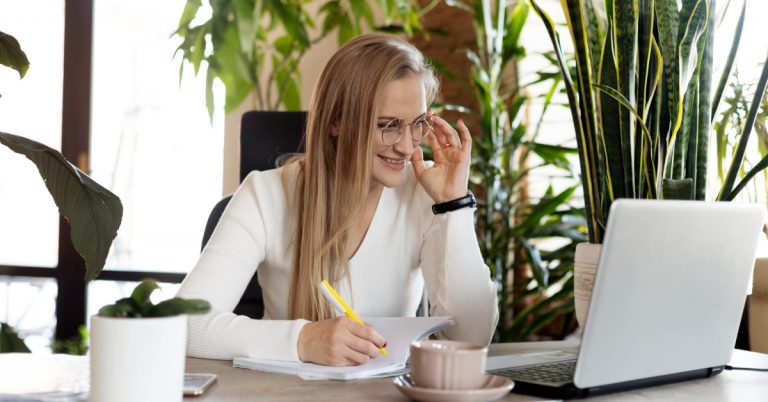 Tre Colo Au Bureau Avec Des Cogestes Faciles Adopter