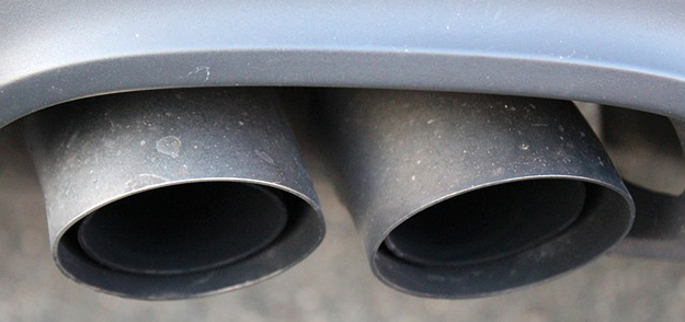 Quel air sort des pots d'échappement des voitures diesel ?