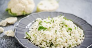 Recette bio : couscous de chou-fleur cru