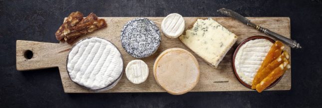 Un plateau de fromages