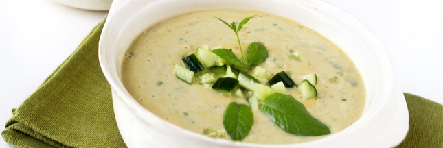 Recette de Papy mugeaud. - Page 2 Creme-de-courgette_shutterstock_146227511_ban