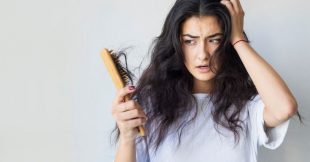 Remèdes contre la chute des cheveux : ne vous prenez plus la tête !