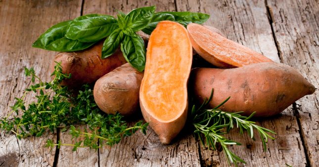 Plébiscitée par les consommateurs, la patate douce s'ancre en France