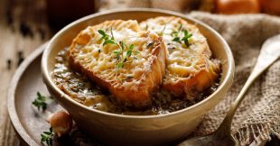 Recette traditionnelle : soupe gratinée à l'oignon