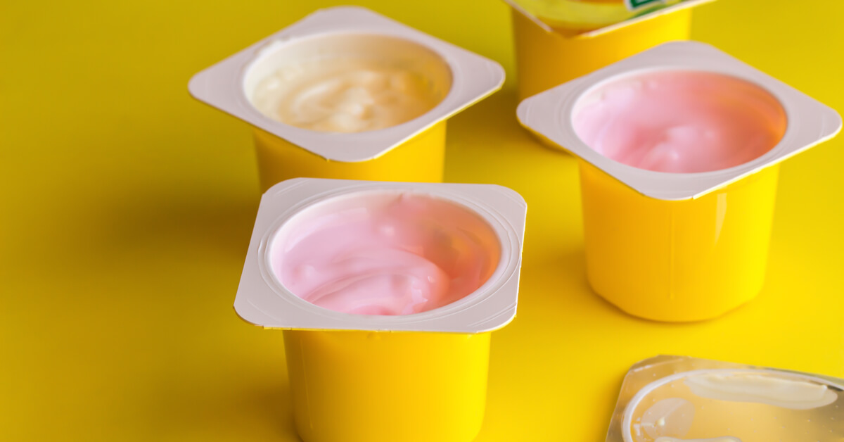 Des pots de yaourt en PS recyclé chez Greiner Packaging
