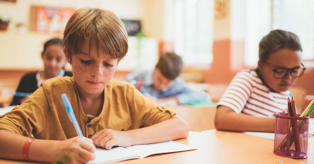 Fournitures scolaires : malgré les alertes, des substances nocives restent présentes