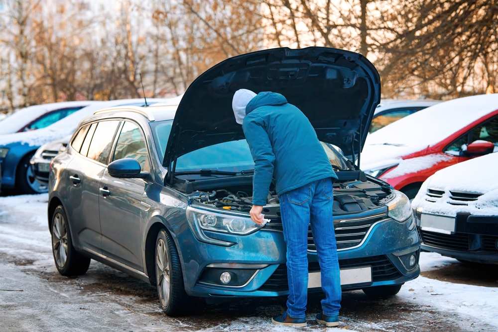 Comment s'assurer que votre batterie d'auto survive à l'hiver