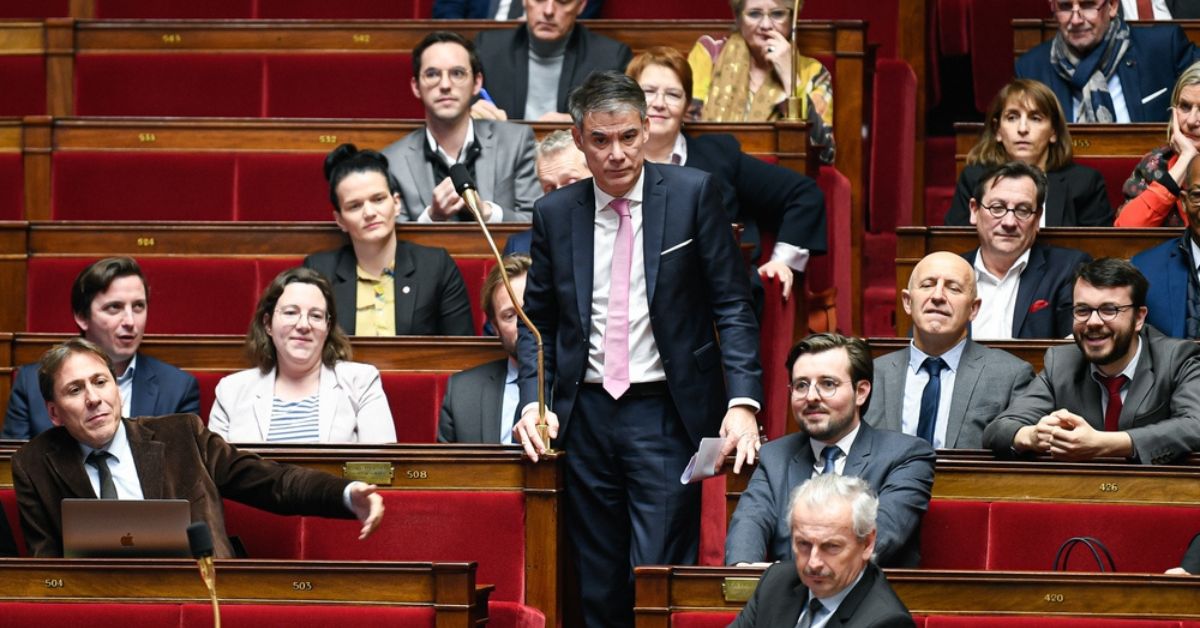 Pollution : les cheveux des sénateurs intoxiqués aux 'terres rares'