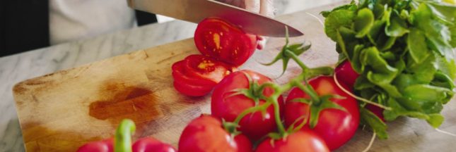 Manger les tomates en été : ces erreurs courantes qui nuisent à leurs saveurs et leurs bienfaits