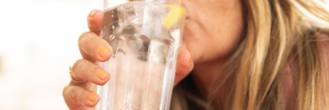 Canicule : attention aux dangers de l'hydratation excessive