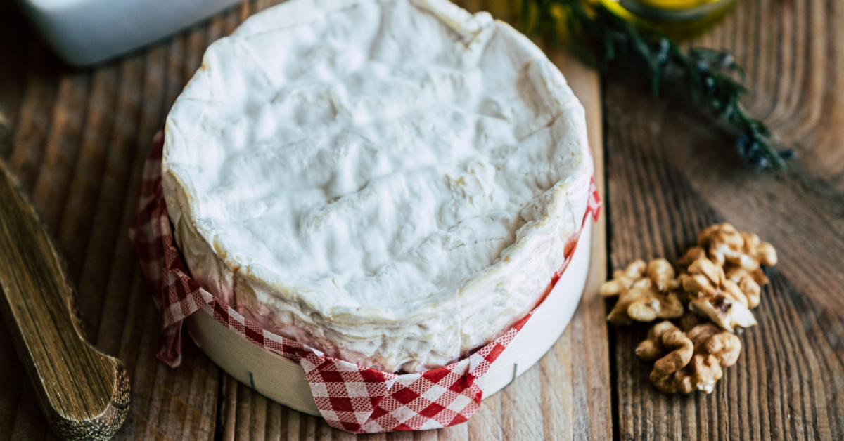 L'UE va-t-elle priver le camembert de sa boîte en bois ?