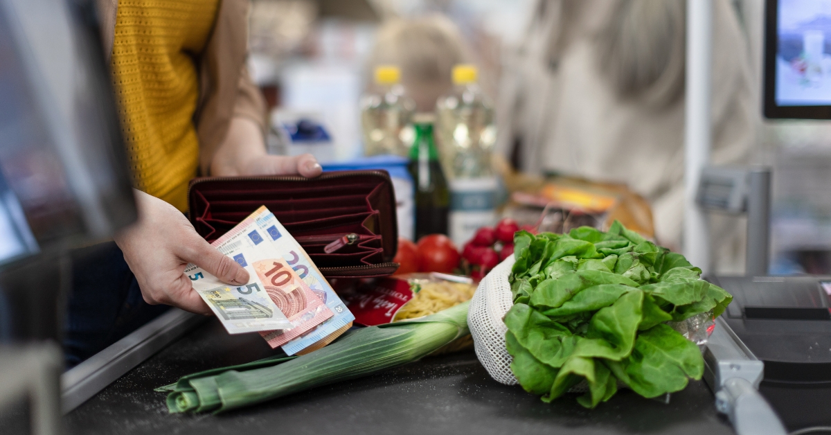 Alimentation : l'inflation pousse les Français à une diète contrainte et historique selon l'Insee