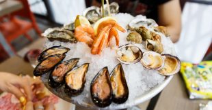 Cuisine estivale : peut-on manger des crustacés en été ?